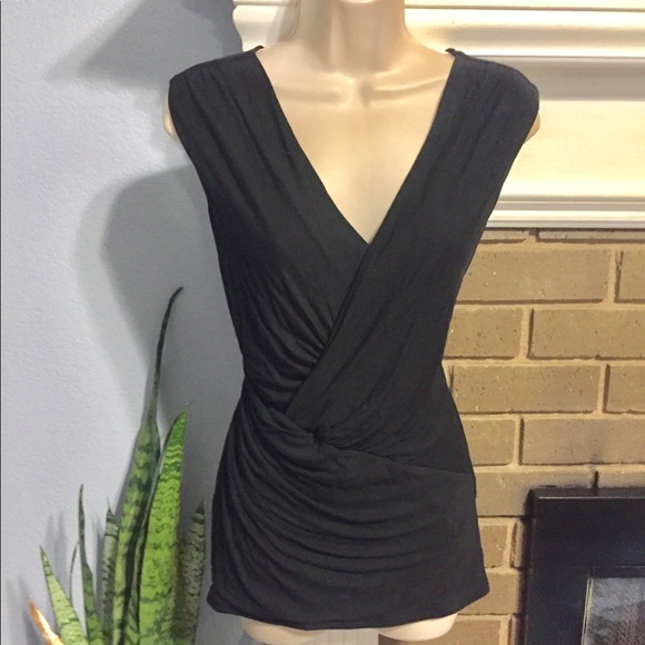 White House Black Market Tops - 🎉HP🎉WHBM side knot v neck top